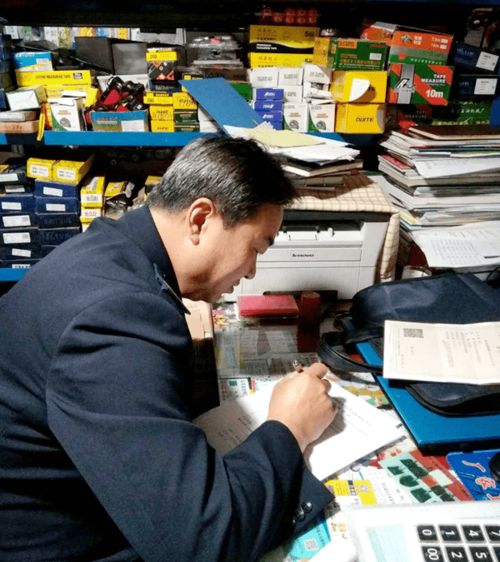 原州區分局開展安全帽等特種勞動防護用品專項監督檢查，強化網絡技術服務支撐